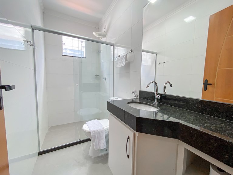 Apto 2 quartos sendo 1 suite excelente localização
